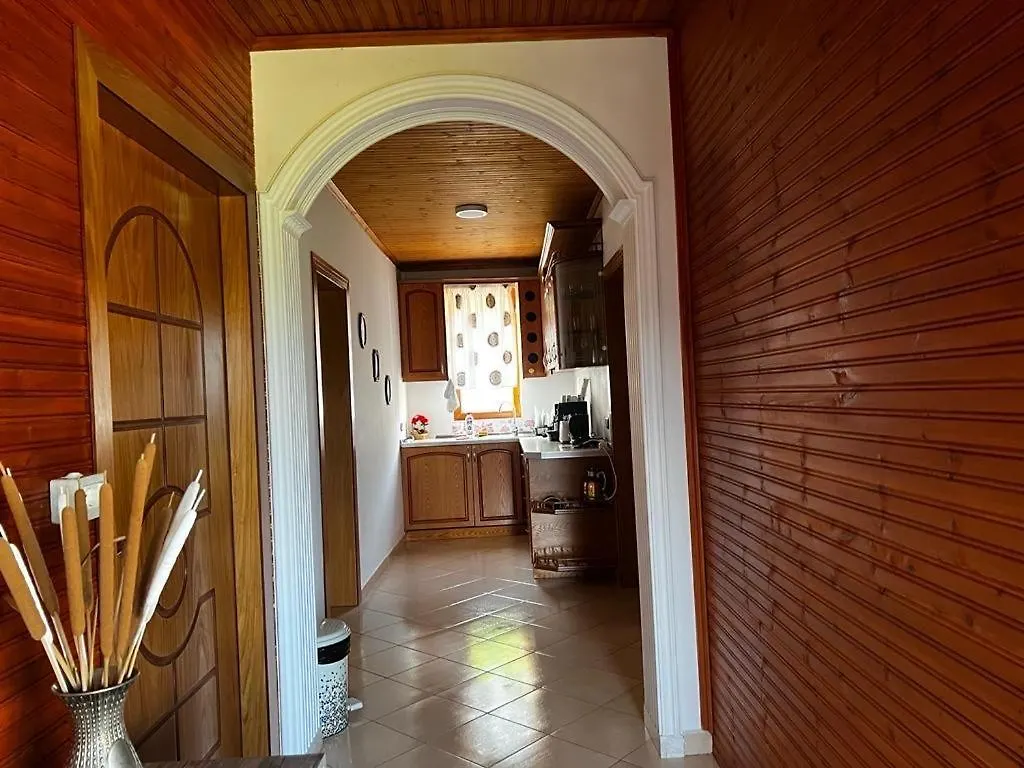 Guesthouse Emiljano Berat 2*,