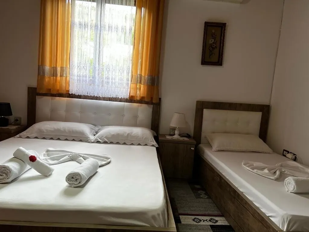 Guesthouse Emiljano Berat Penzion