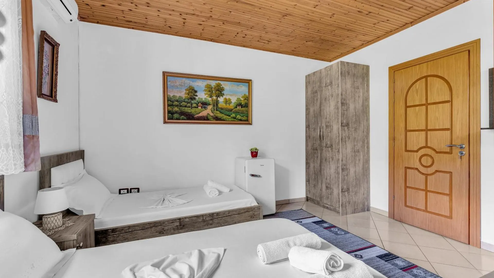 Πανσιόν Guesthouse Emiljano Μπεράτ